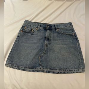 Levi’s Jean Skirt - Sz 29